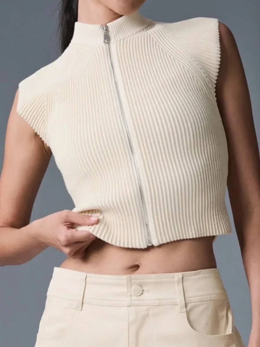 NWOT ALO Cream Sleeveless Ribbed Zip Up Top Size S